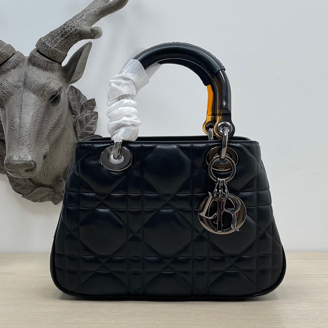 CBC687B7-458A-4973-B7BD-9F958D622AF4