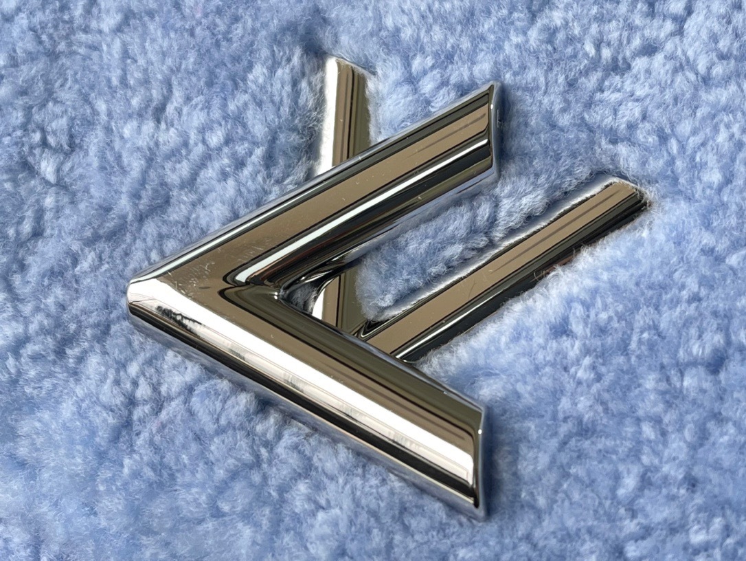 BA3E1349-30D3-4CE0-A00C-5366200CBF84