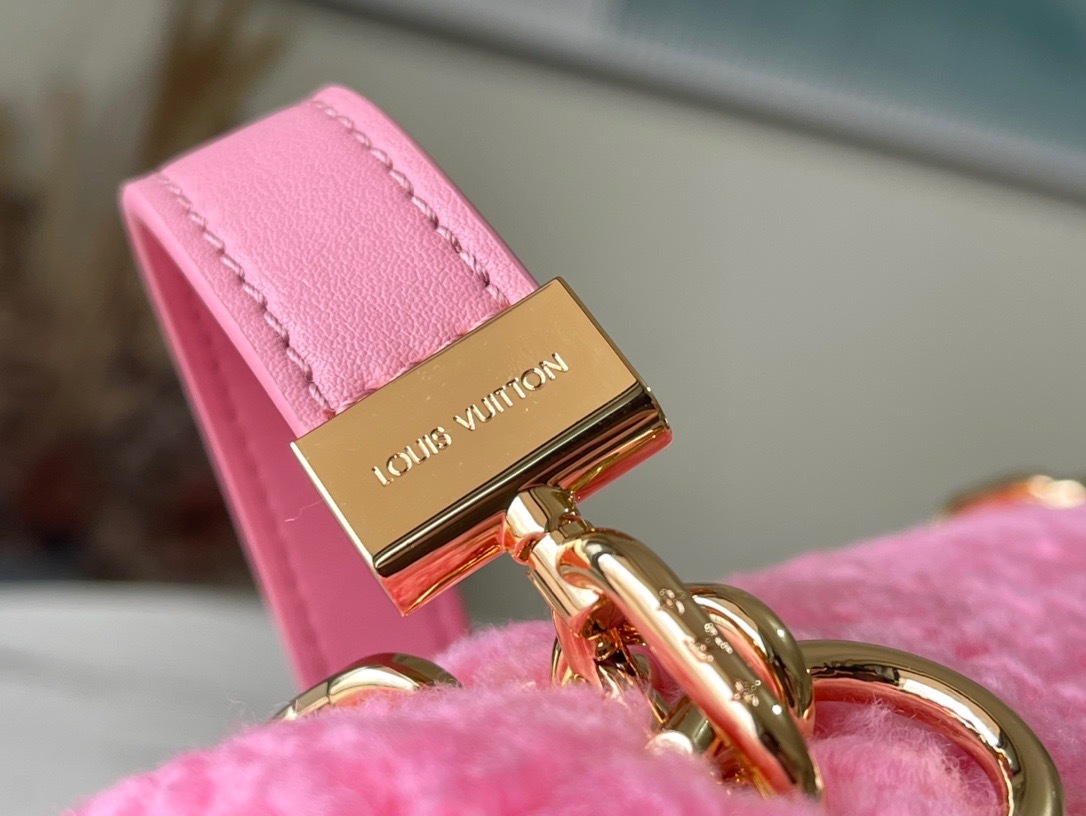 88007501-5BB0-4DF5-B573-3342A9277420