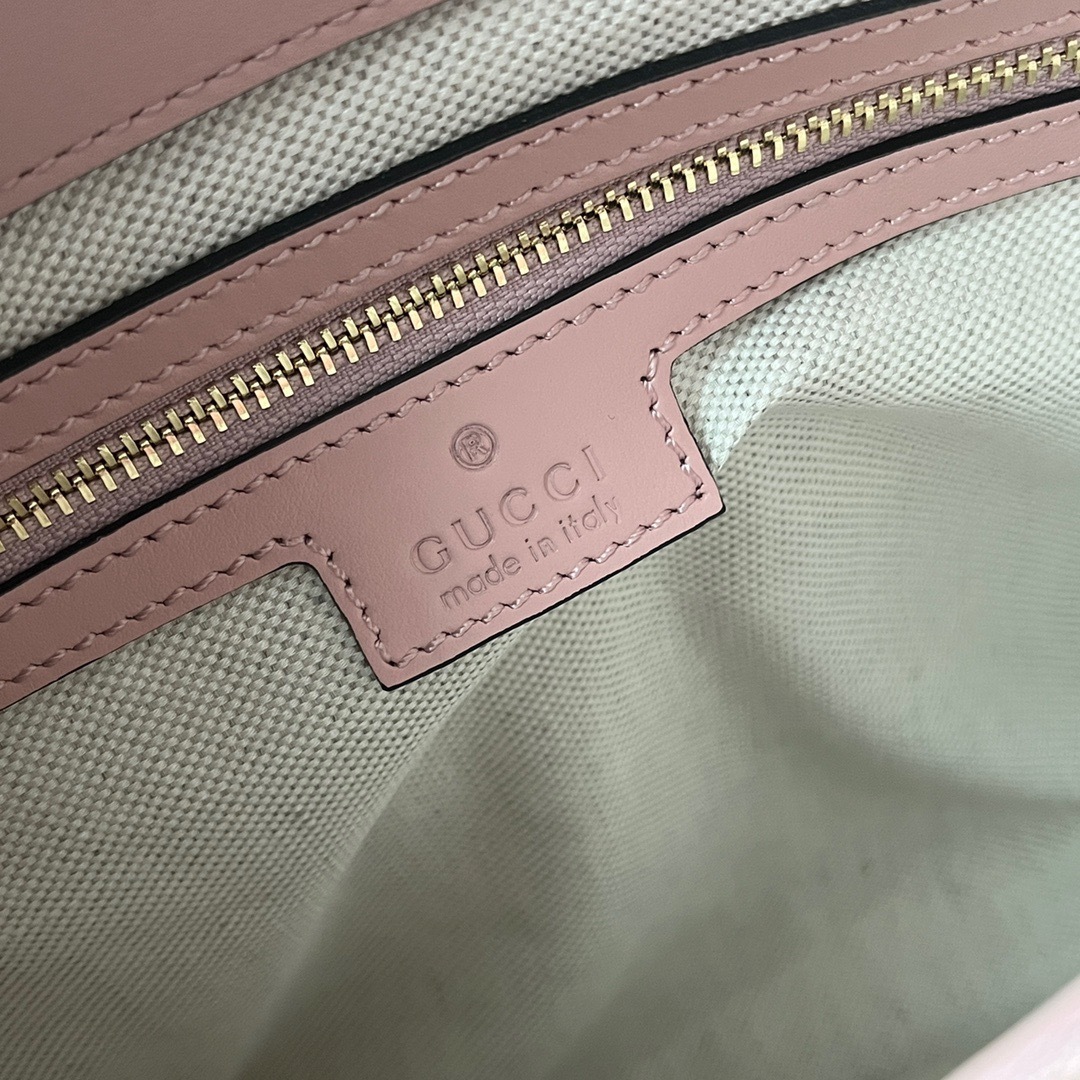 2D6F6FA1-A29B-4553-8FF9-E1D5965478DD