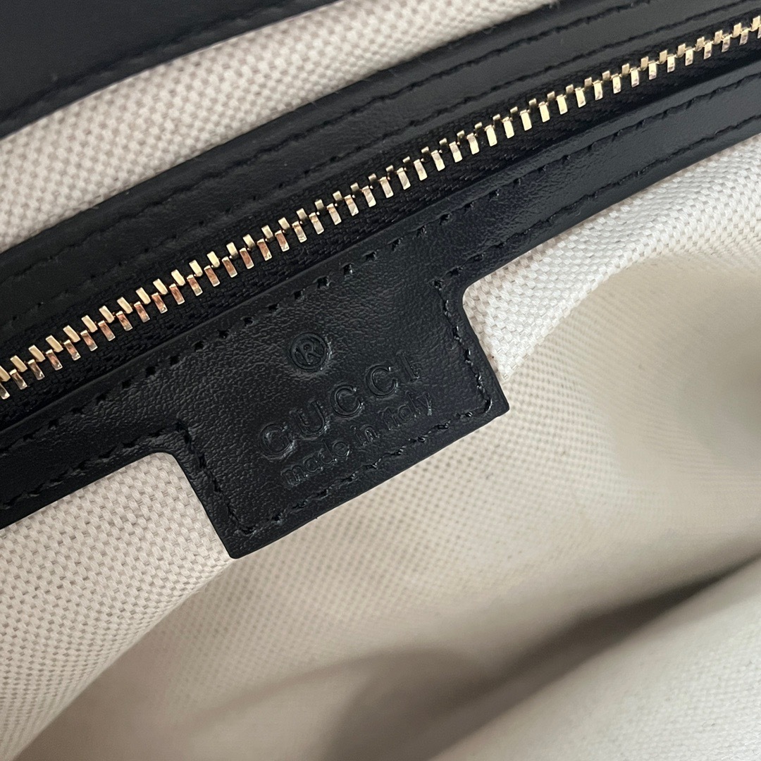 EE83C70A-8A1F-4595-9ACB-0A50A457A872