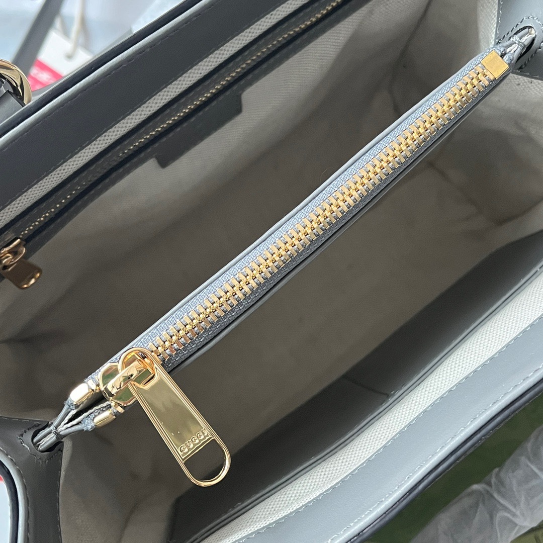 09223BED-8D54-4993-97FF-1224E2ECEC21