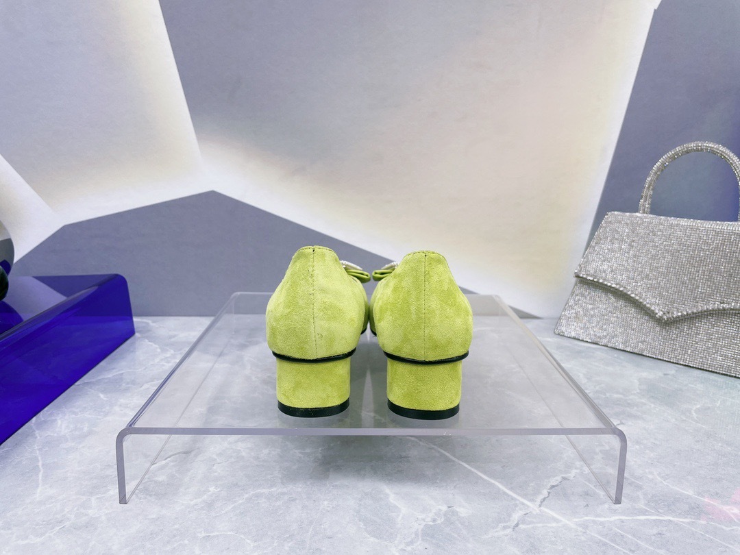 7EF7F227-CB89-4455-85CF-BE906C1621F1