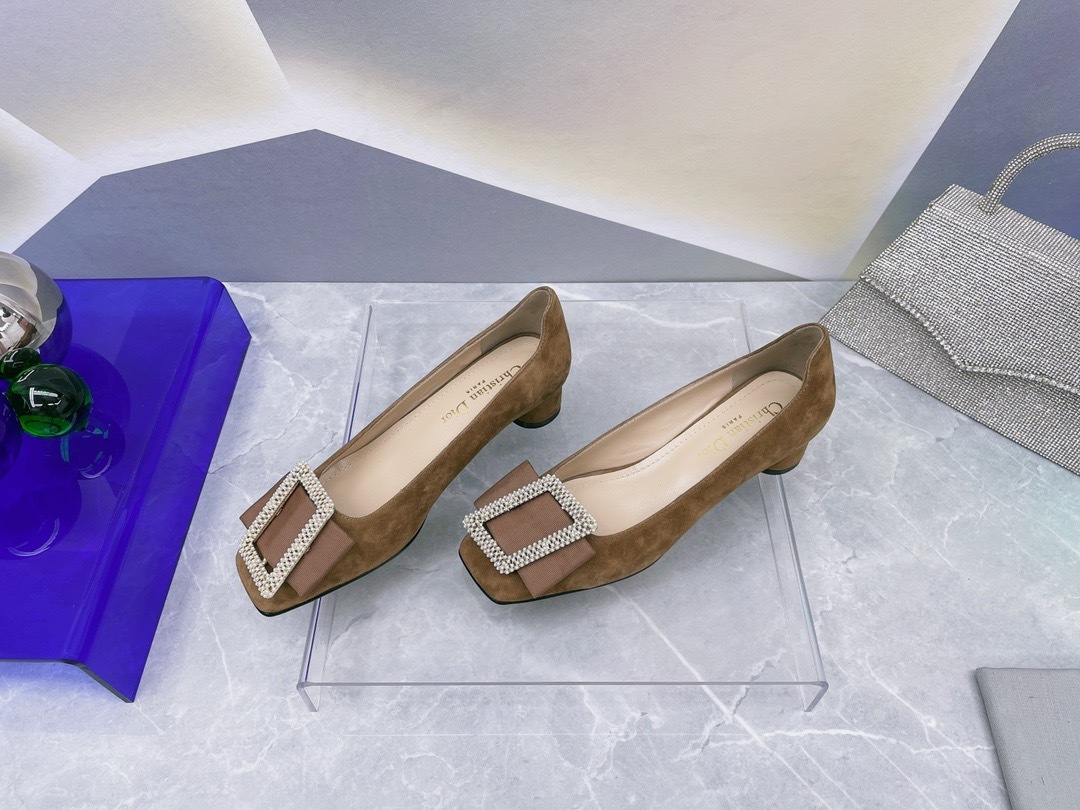 68E52147-29AA-4CAC-9056-3EA38928BFF9