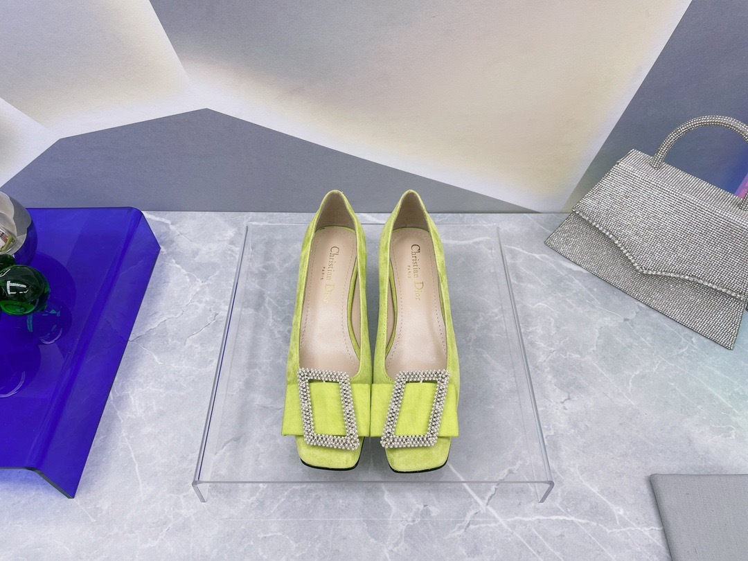 AB8F3AF9-FD5B-43F0-99AB-B814967E907B