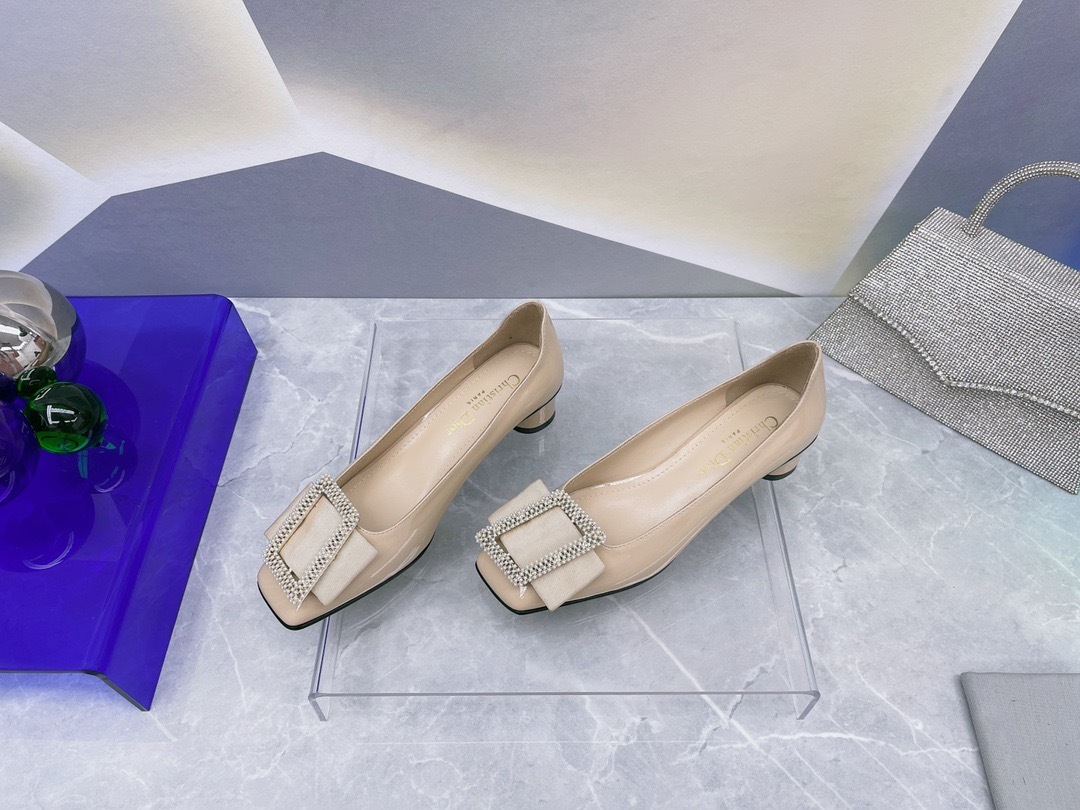 A4076F7D-FE43-4AAD-A2DD-B92009B22E51