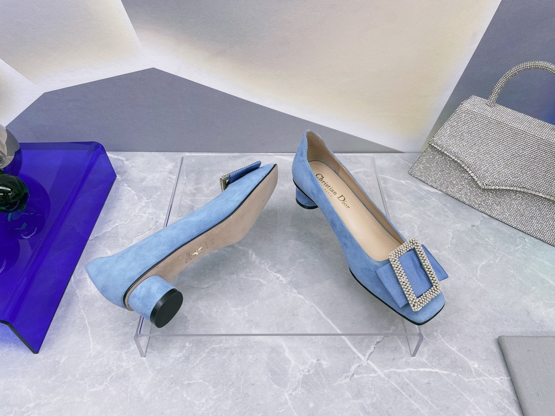 36933601-65AD-4250-83E1-8B40CFD6E972