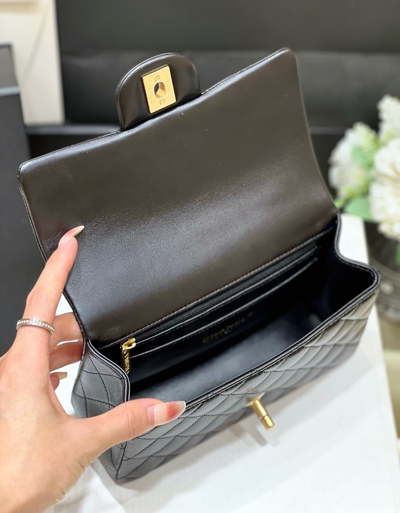 F80F437C-F5E1-4B7F-B8DE-45C45BEC97E8