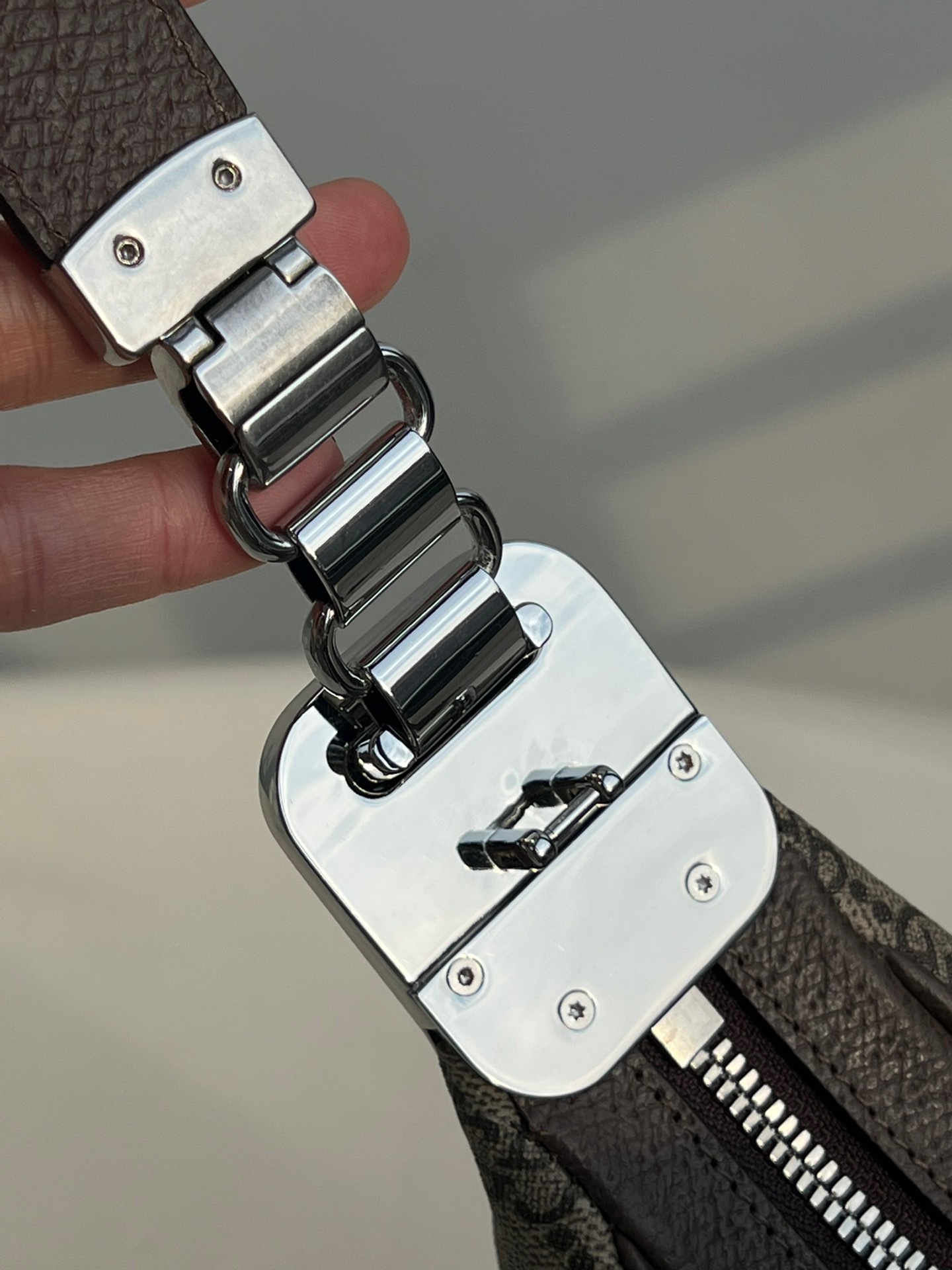 879BBEA4-6E24-4751-BEF8-28AB215CE5CA