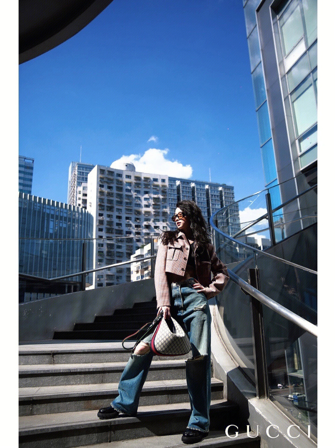 AED64CDA-5773-43EA-93B0-820CF685AF39