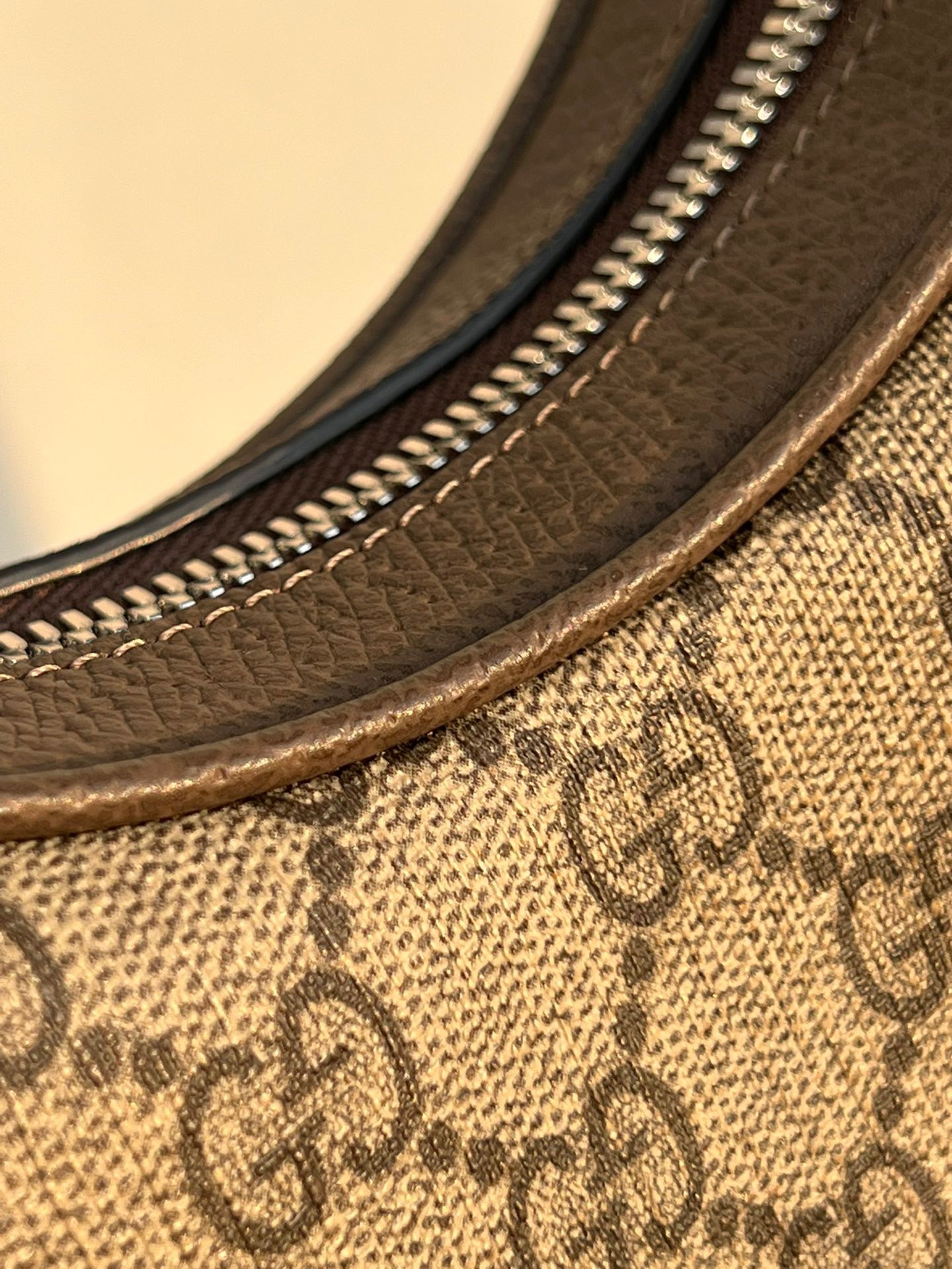 E48094E6-8369-4BA9-AE14-16A4FAF66B1B