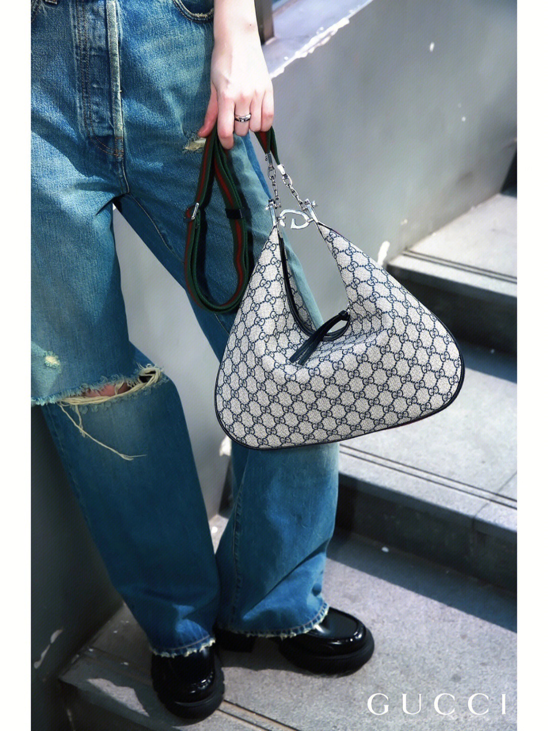 22FCB0BE-0F48-4602-B7B9-B042E278D2C6