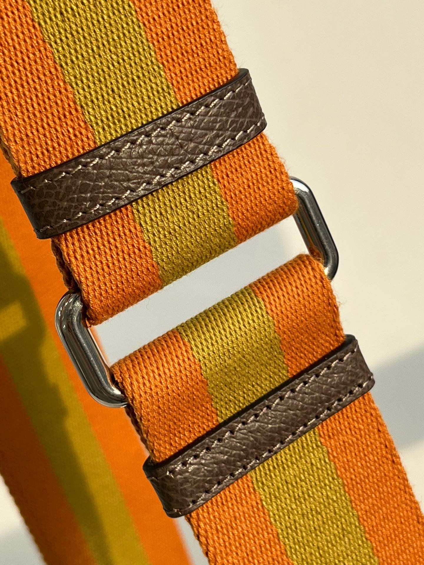 6FD3A915-5198-4077-A2D2-FB7FCFDF75B6