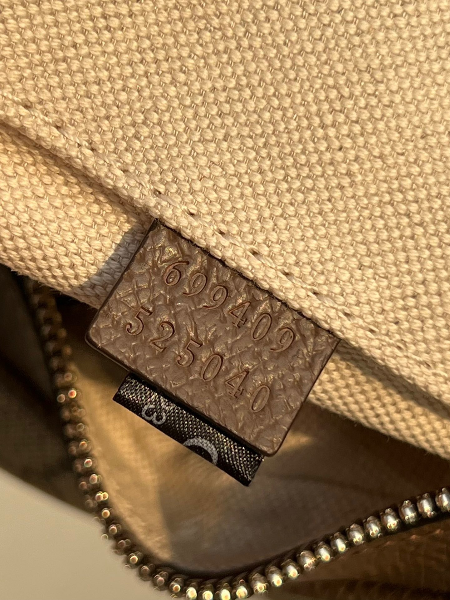 44426EAB-6A3D-43CA-9C15-90B51824065E