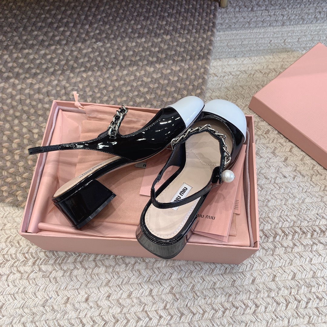 1AB25C12-8277-40DF-B793-53F988C6FD31