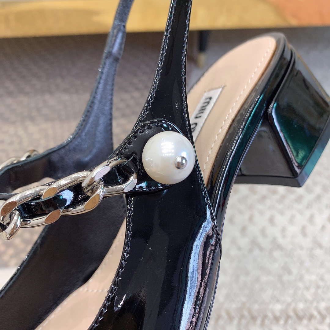 590D0936-6C3B-40C7-8B06-BFD75CEAC5DF