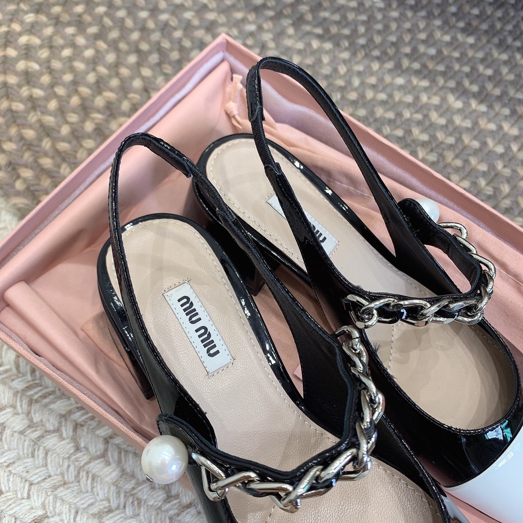 2D7373B4-9A3D-4EEE-880E-DC15ABF28613