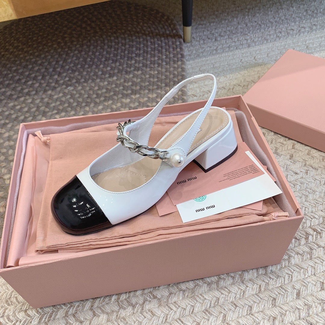 EB880437-F080-4B98-A417-0A1A3A753069