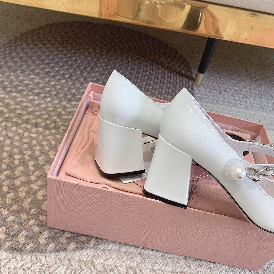 AB21C06D-746B-45AD-A31E-FD4A35B6EDA8