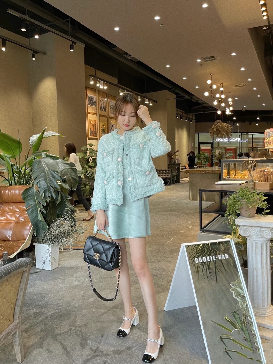 694E3AFA-1208-4927-8D48-62438A892043