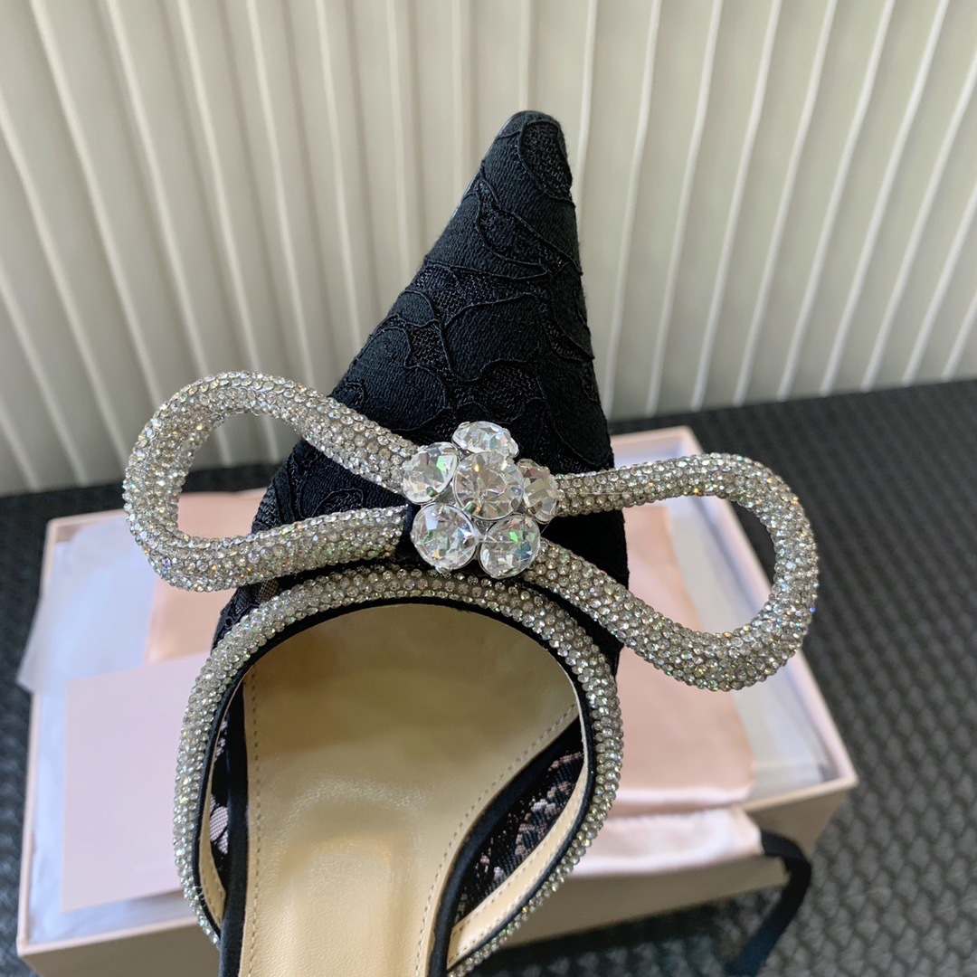 ECF9C0C9-3D70-49EF-BF23-2A53EC26799F