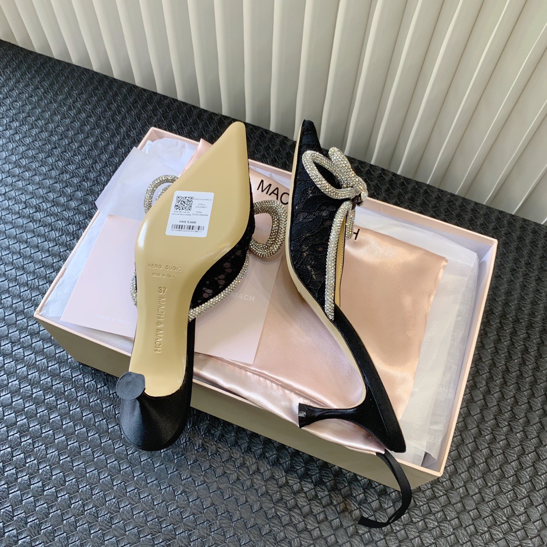 C23FFA34-BE53-4DA4-9FEC-3CB9C24C5FC3