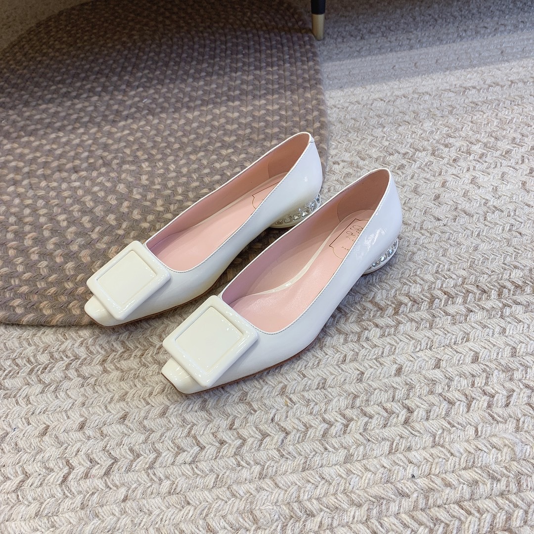 BCAE0B1F-6CCD-4DB1-99C7-ED455D015714