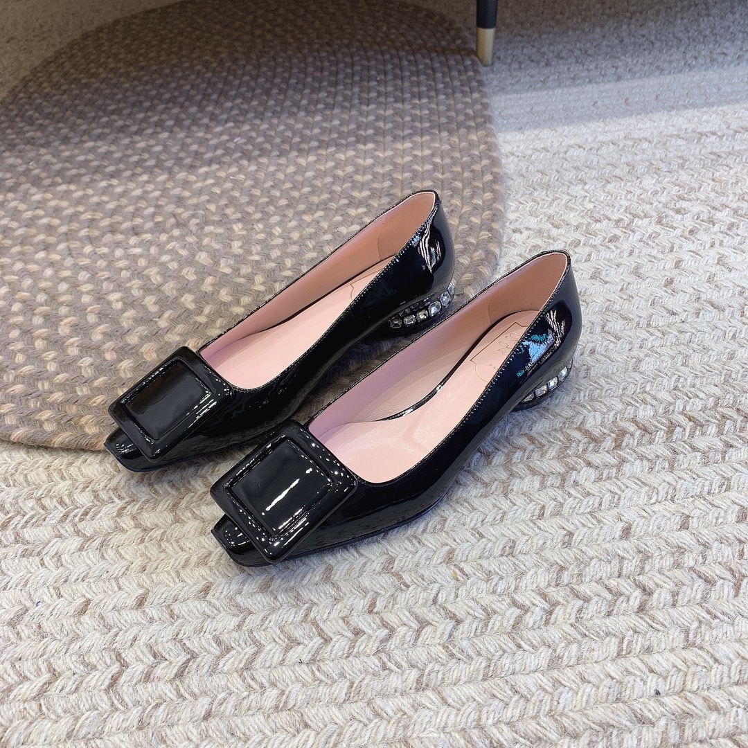 D9C46577-E0B7-47BF-84F8-638D6500D92C