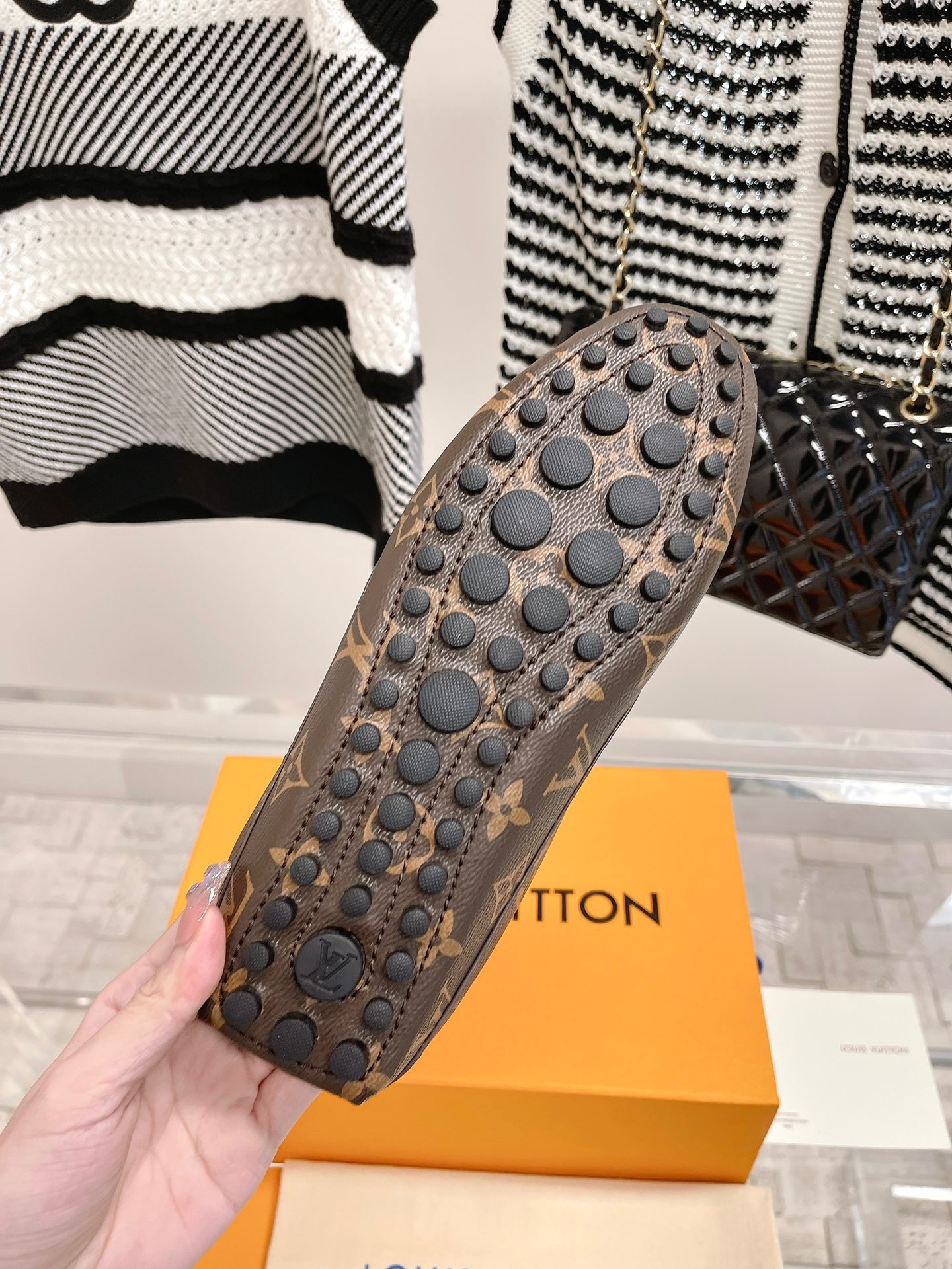 9B415D24-E9A9-4BDC-8E03-0E7910748A0F