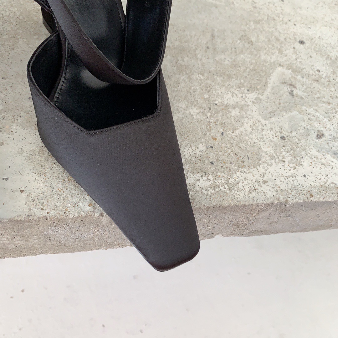 6BDEDF9D-3406-49ED-AE30-D01DD7CF21E2