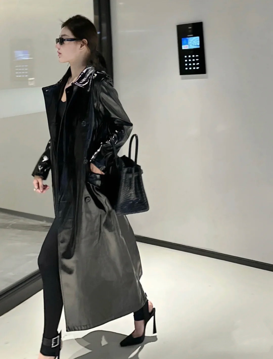 9AFC7E0E-CD10-4AC1-8256-7DB96842F3CE