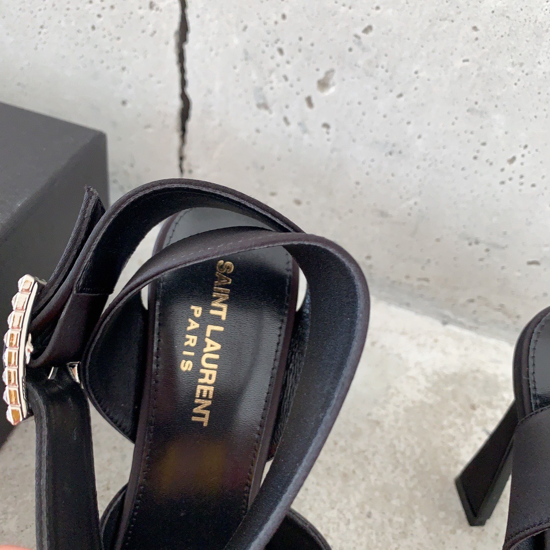 BB4B9E14-1270-4C60-BE93-BB4561D37989