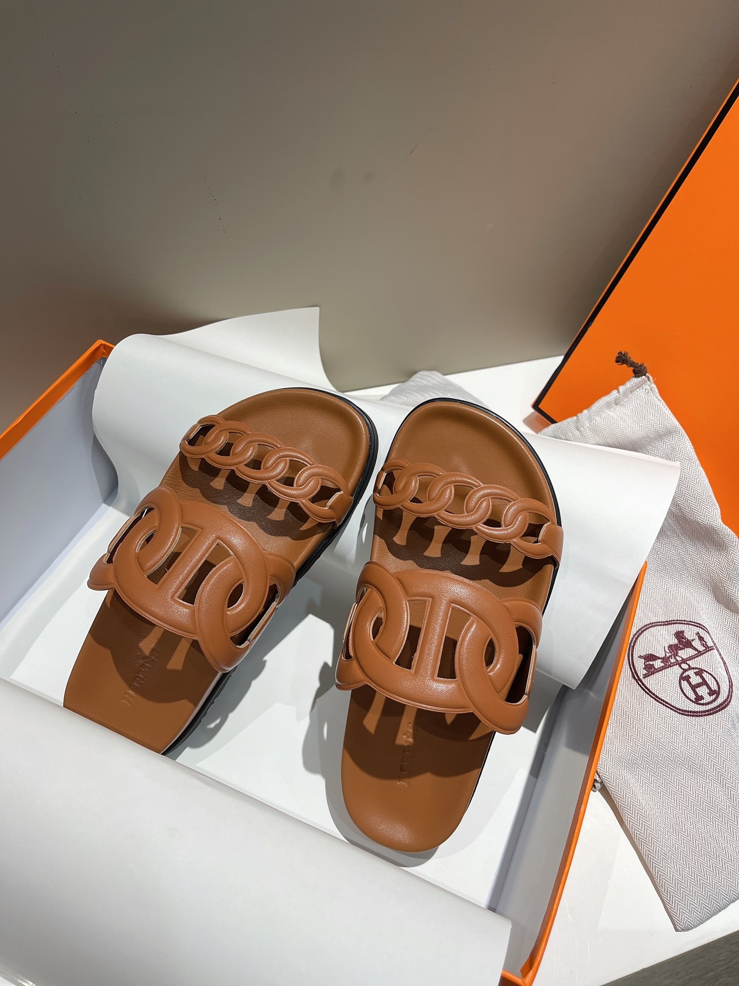 806E378A-7DD6-4D02-A6BB-1C440CAAEEBB