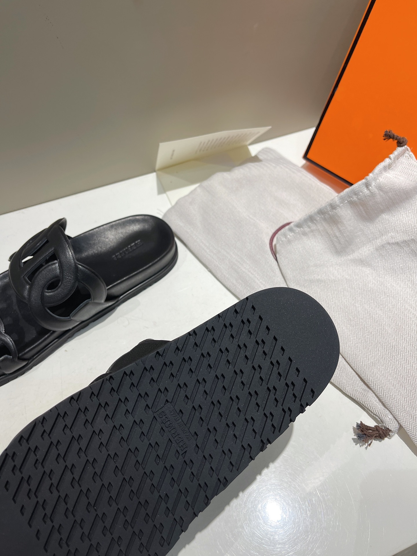 BD949EC9-42D0-4FFF-BCA8-0F3CE2F8A8A7