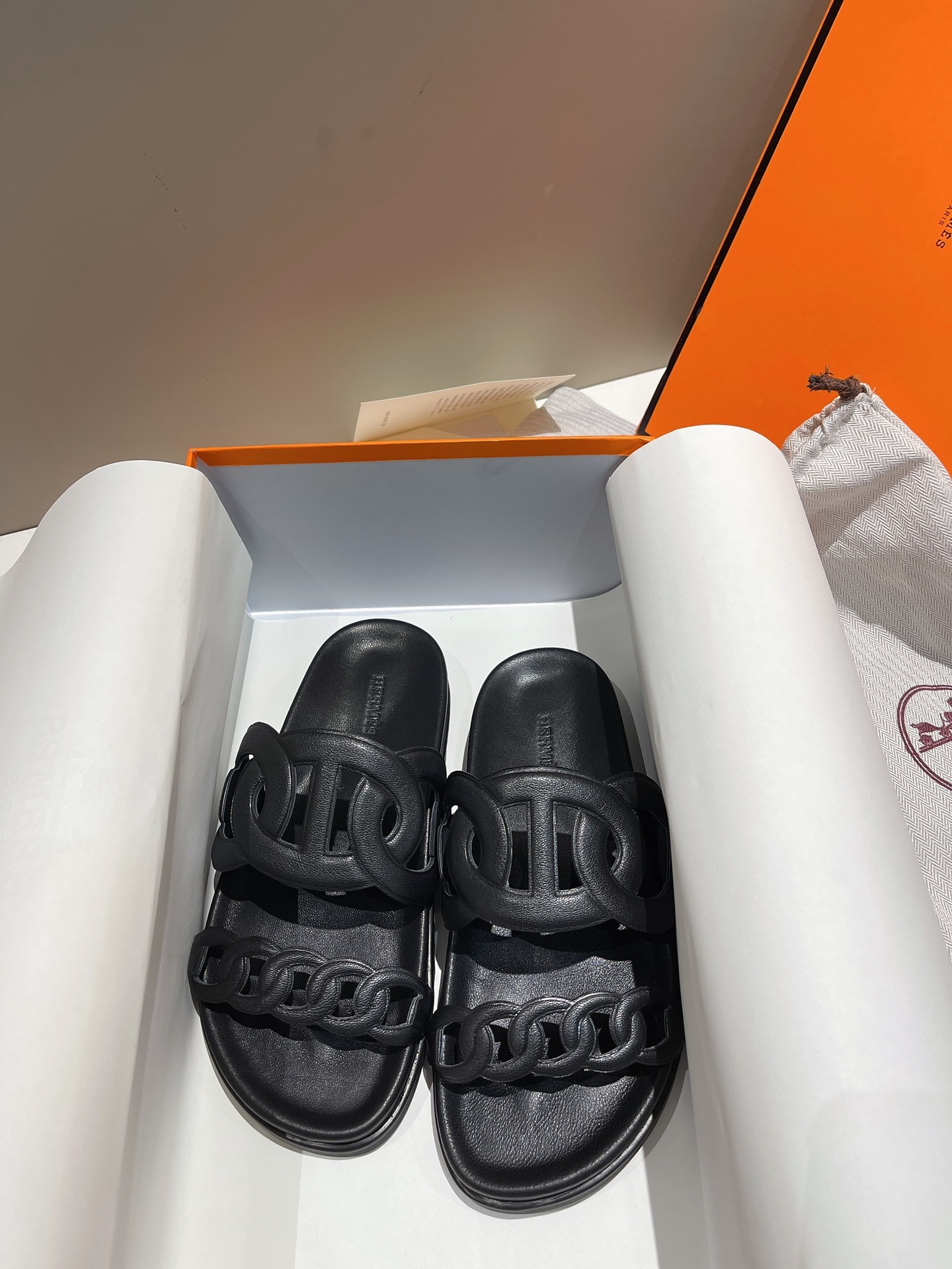 86C43D04-CBC3-4BFD-ADA2-E1B91D62C698