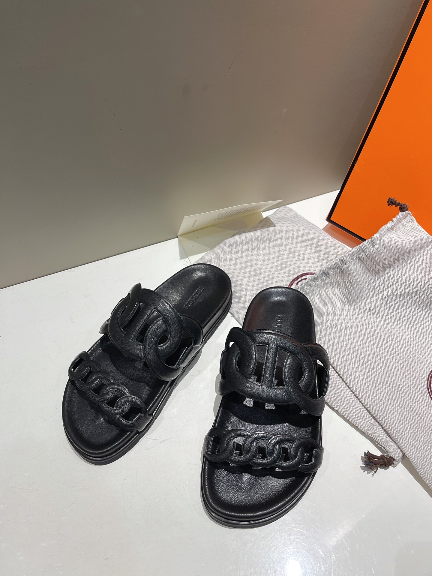 65389444-C6D6-4592-A36E-D0AD719CD64F