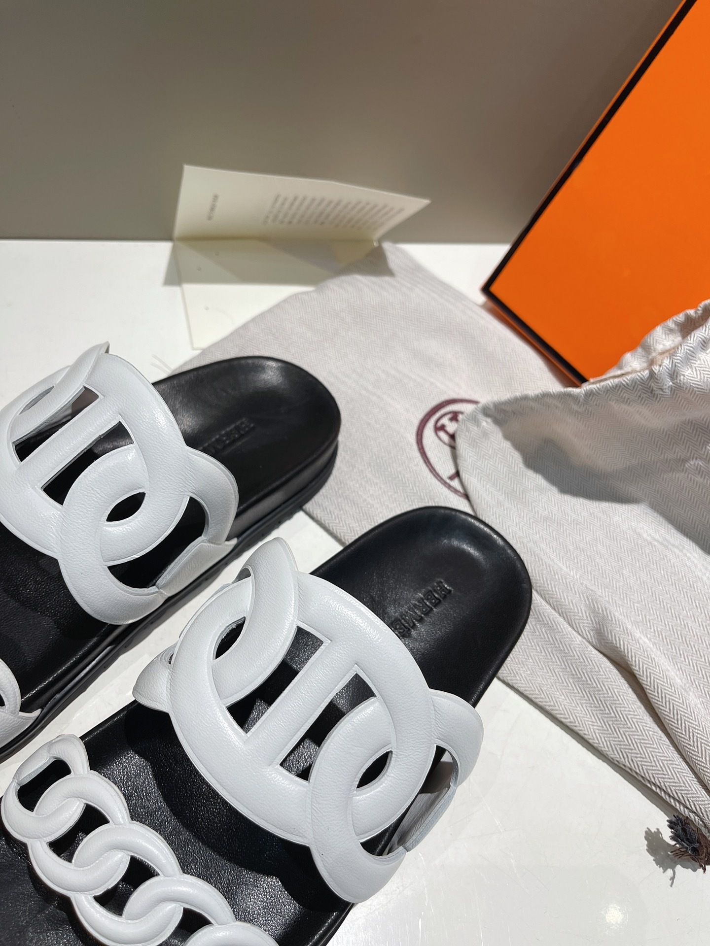 ACA79A65-2D0D-47C1-B163-5D62F46ABEF6