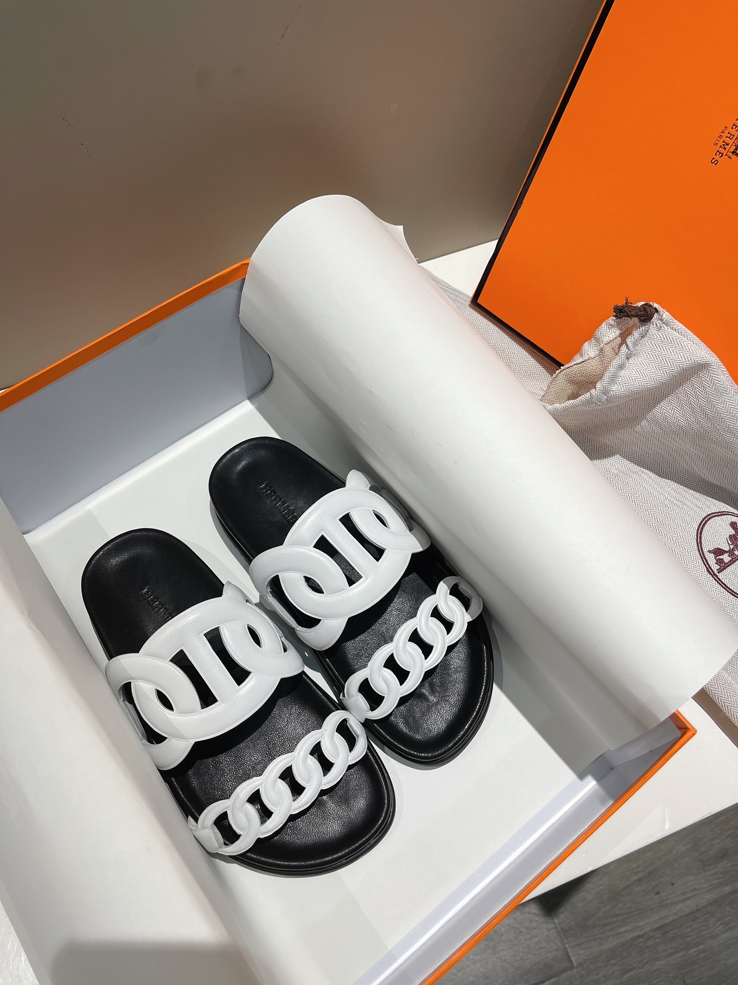 0BA26B24-567F-4398-BF0F-AF3A0AFD9F63