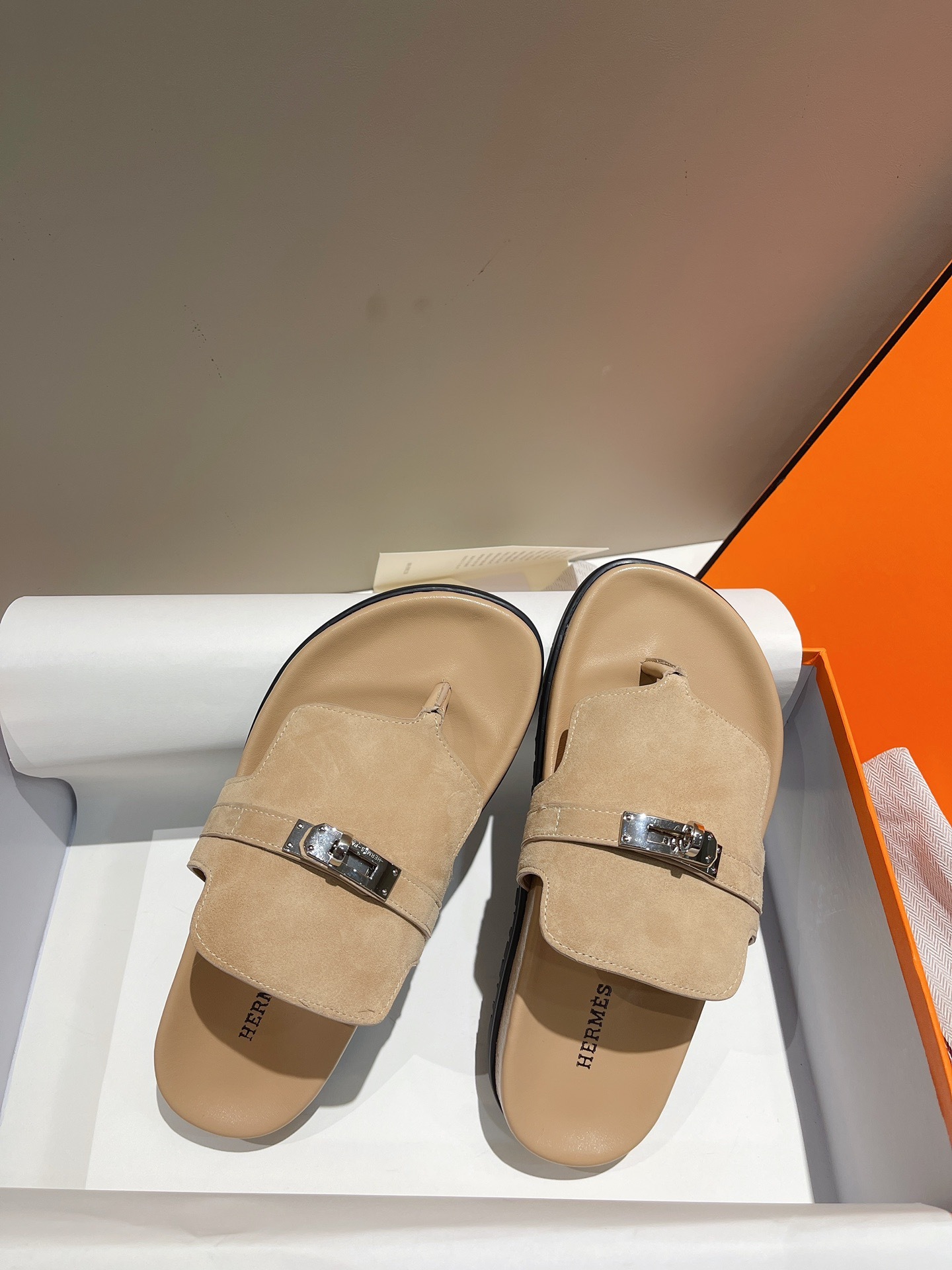 E6EC9791-6CB7-4003-910D-B299E8746CA2