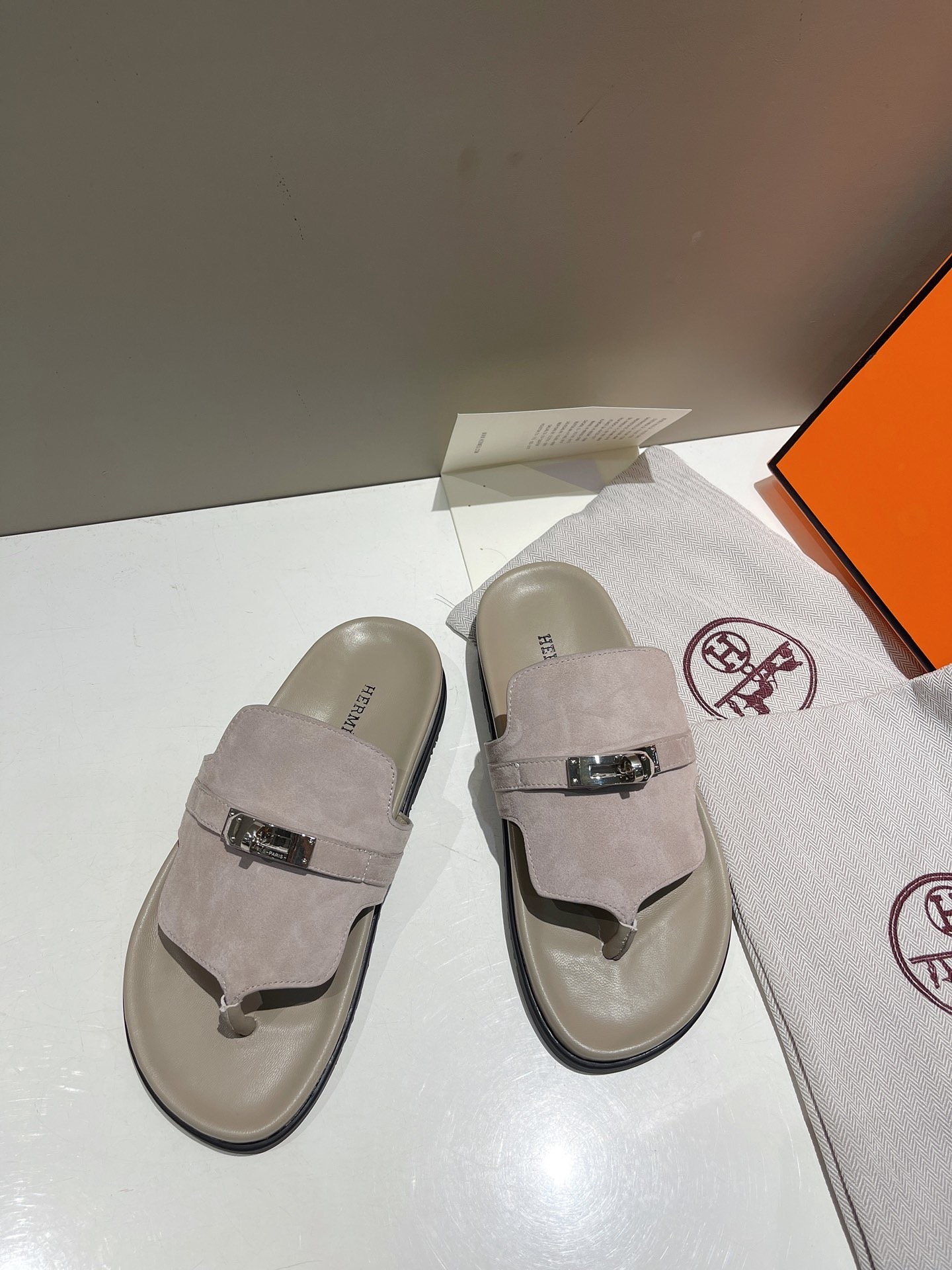 CD1030BA-E9C2-4B3F-8123-512605AD1AE6