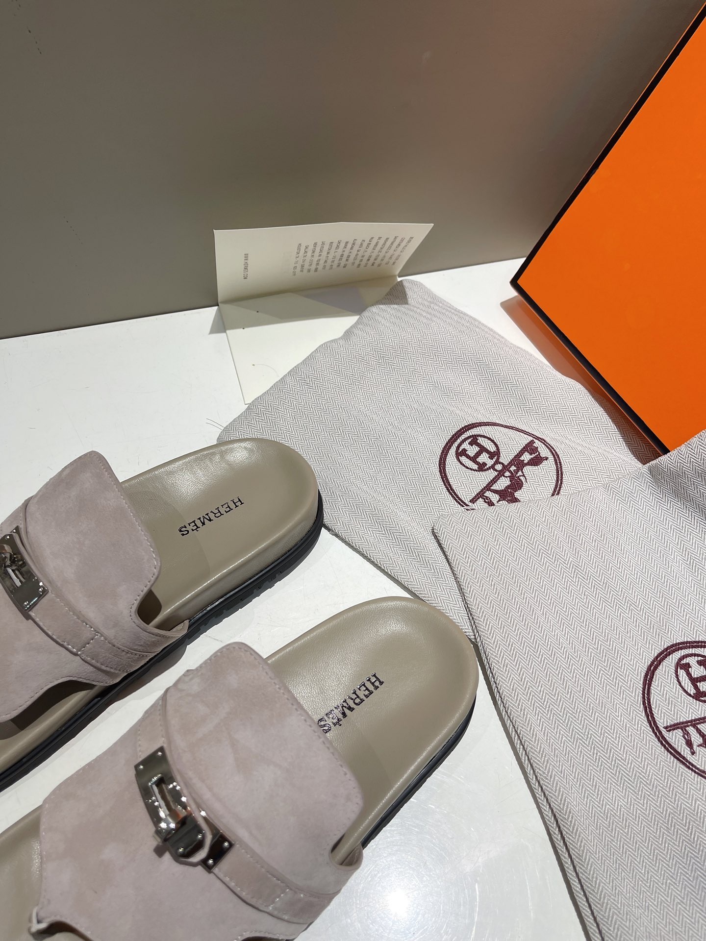 B96CC91C-463F-47BB-BA02-49B65E36D9F7