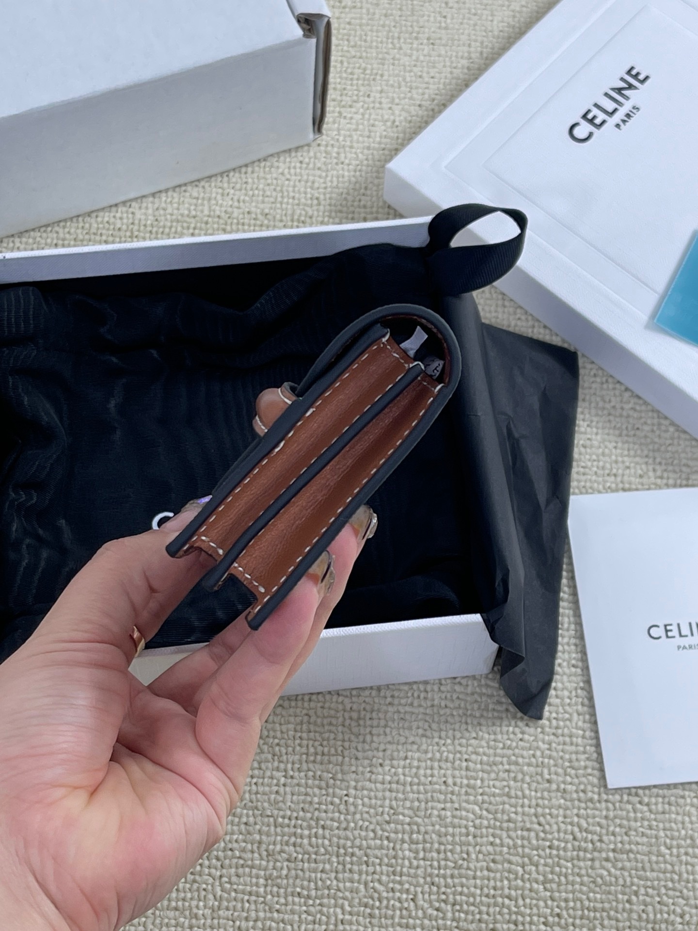 F6E51F2B-C004-4AD6-A17E-EFA0F346BDED