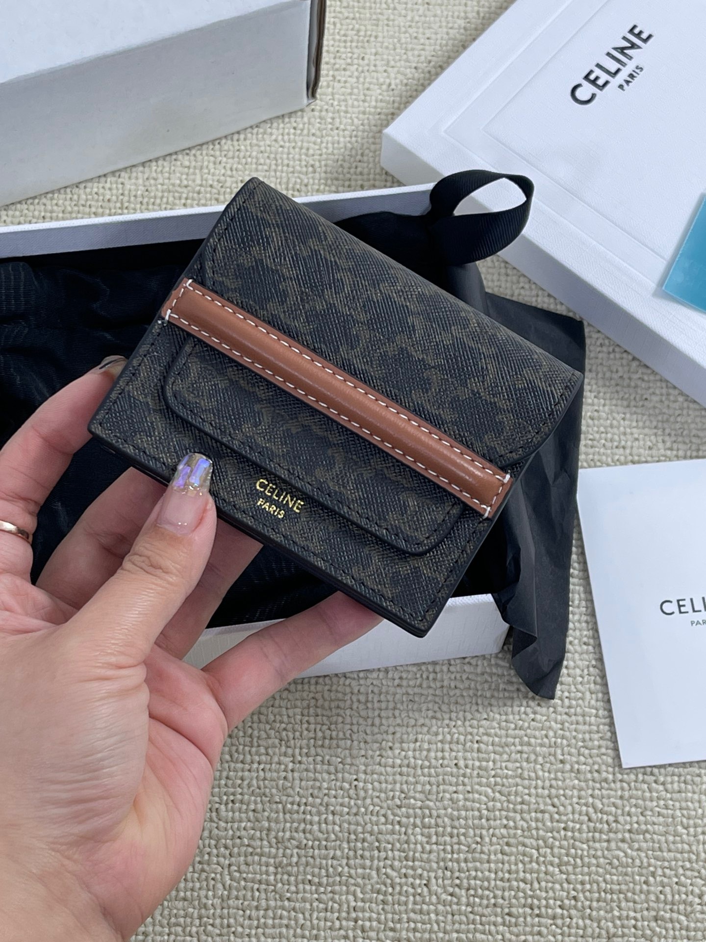 BE78E4A9-9237-47EF-A568-B4F428978652