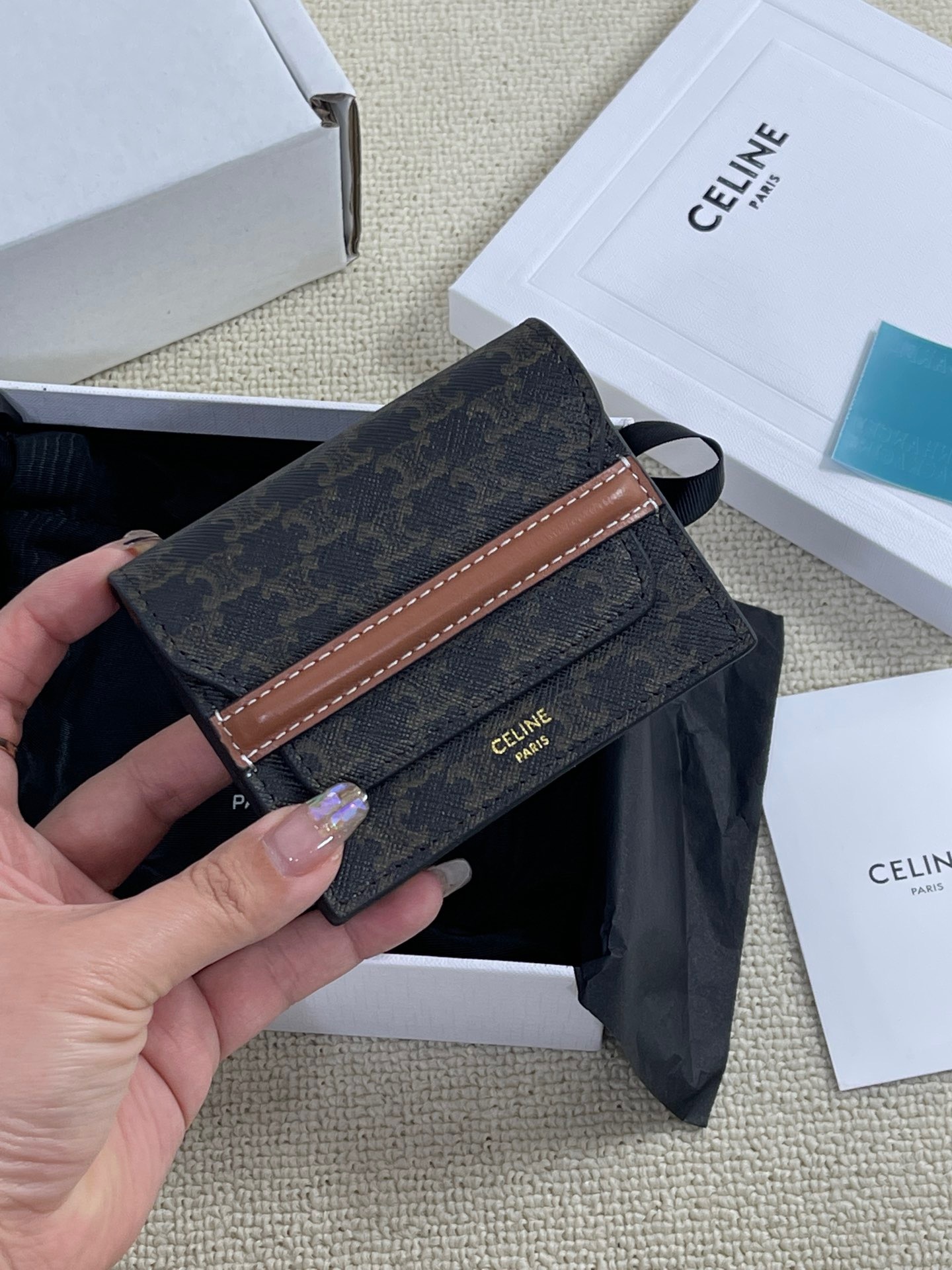 A7EE3926-2C9A-4E61-ACD3-FCF8428E7446