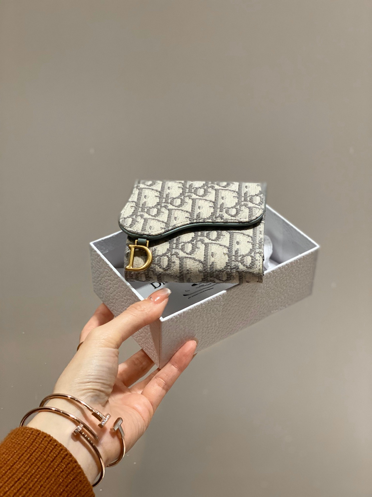 57DBF031-FA48-4544-8866-7967D17CB0F6