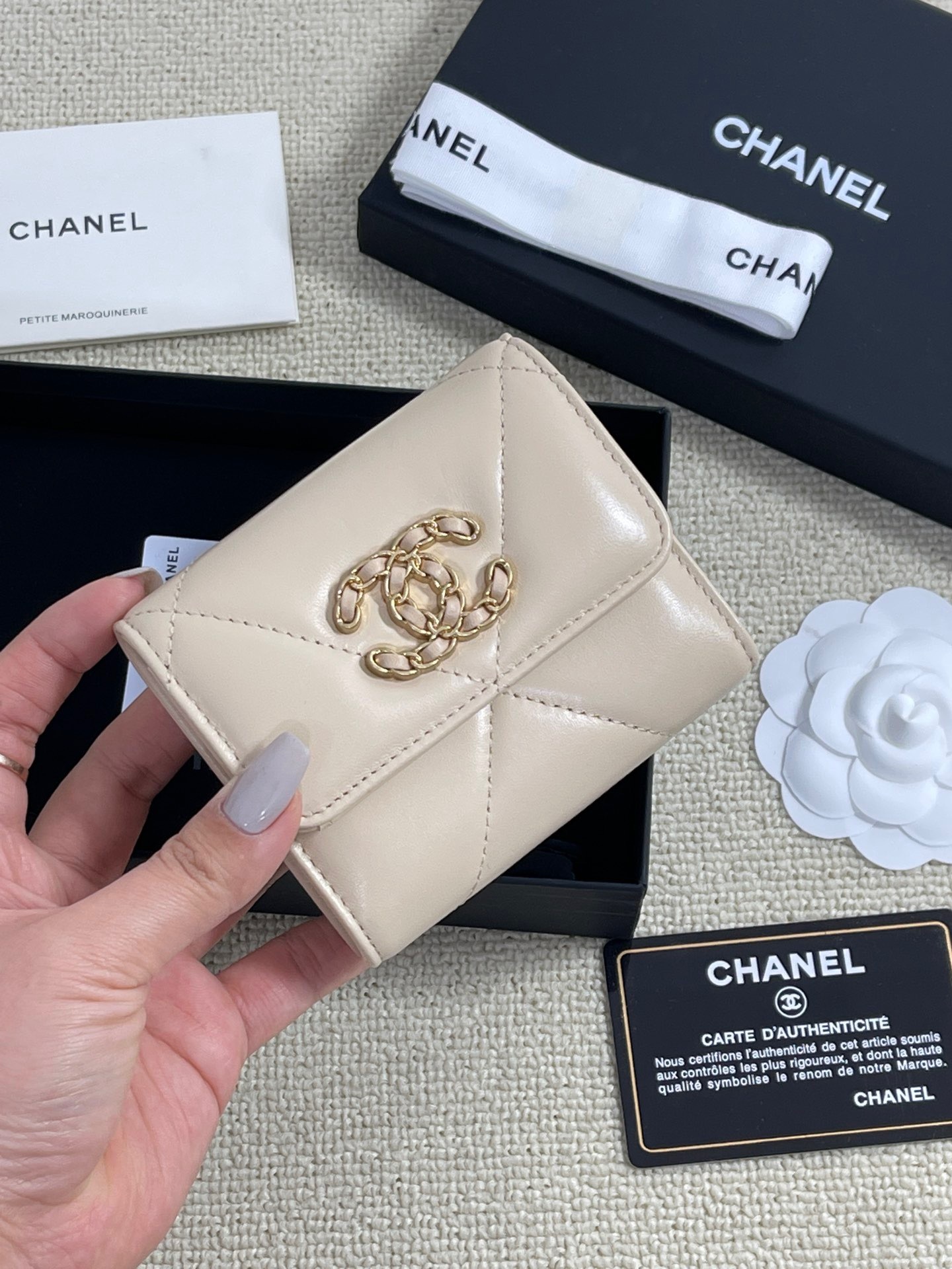 7DD1E7DA-A72D-4CB0-9DBB-DA5ED514F702