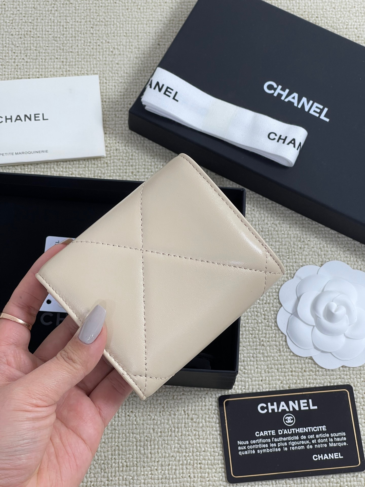 D5DA61D8-6991-4996-9E9C-5F58BB6F6FAD