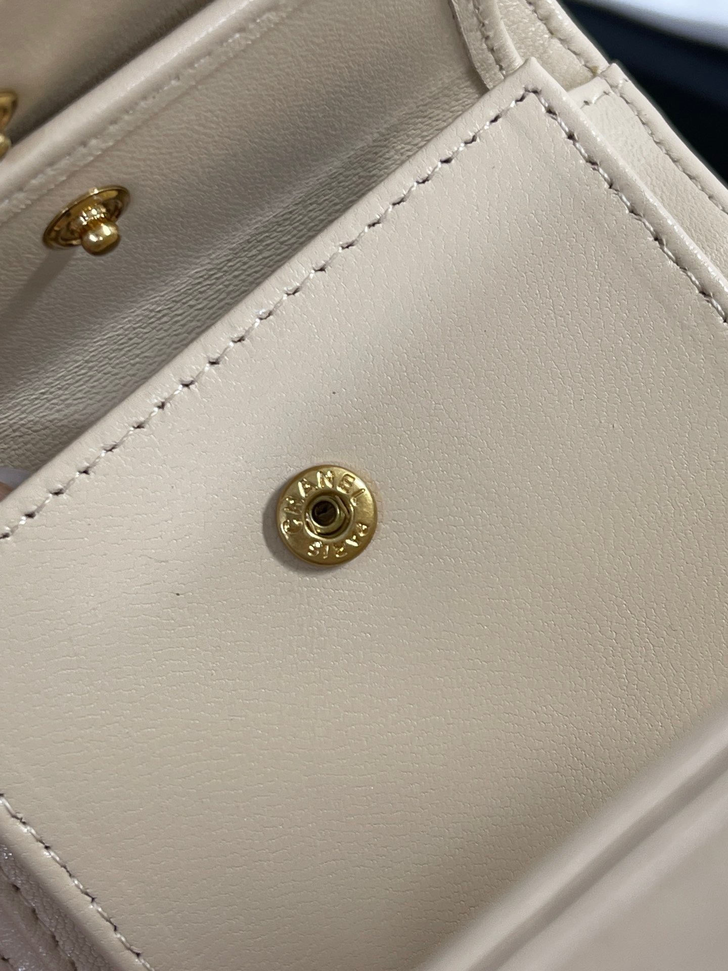 A1DEAF99-C787-4C94-BA29-2518187CB066