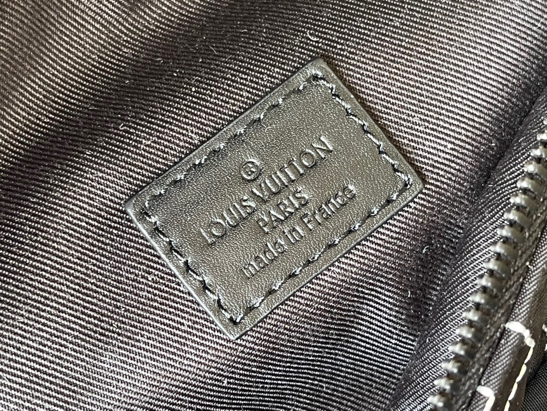 E17E5A37-8839-4045-8F3D-F0981238867D