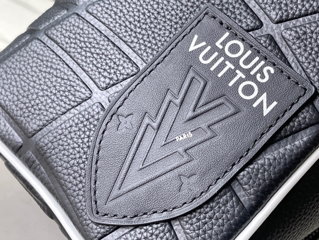 85AB7160-C708-4262-9B0C-5C771CEB1C76